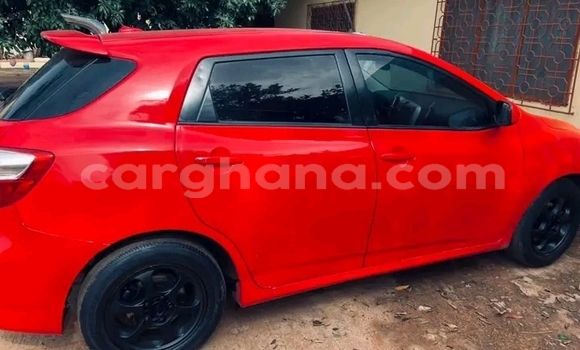 Ra Àlòkù Toyota Matrix Red Ọkọ̀ in Accra ni Greater Accra