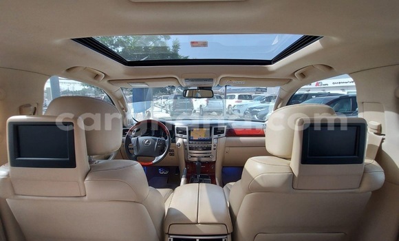 Sayi Na hannu Lexus LX 570 White Mota in Accra a Greater Accra Sayi Na hannu Lexus LX 570 White Mota in Accra a Greater Accra