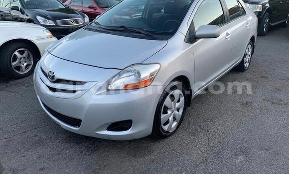 Ra Àlòkù Toyota Yaris Silver Ọkọ̀ in Accra ni Greater Accra