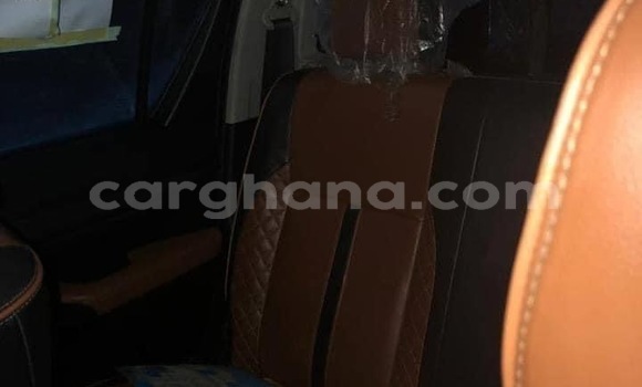 Ra Àlòkù Toyota Hilux funfun Ọkọ̀ in Accra ni Greater Accra Ra Àlòkù Toyota Hilux funfun Ọkọ̀ in Accra ni Greater Accra