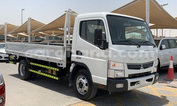 Ra Imported Mitsubishi i funfun Ọkọ̀ in Import - Dubai ni Ashanti Ra Imported Mitsubishi i funfun Ọkọ̀ in Import - Dubai ni Ashanti