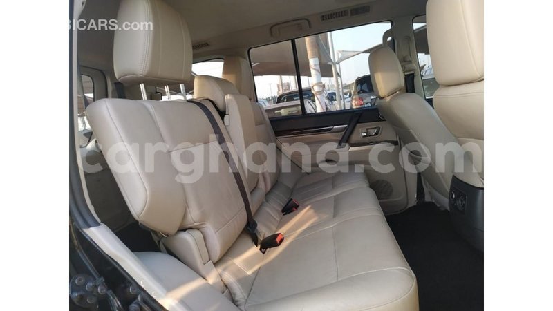 Big with watermark mitsubishi pajero ashanti import dubai 45171