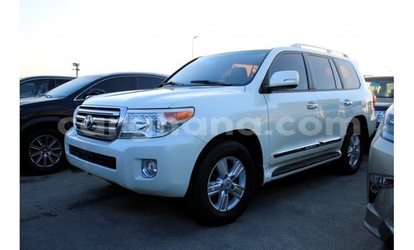 Ra Imported Toyota Land Cruiser funfun Ọkọ̀ in Import - Dubai ni Ashanti Ra Imported Toyota Land Cruiser funfun Ọkọ̀ in Import - Dubai ni Ashanti