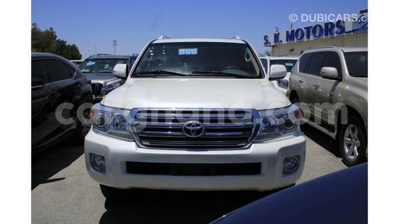 Big with watermark toyota land cruiser ashanti import dubai 45174