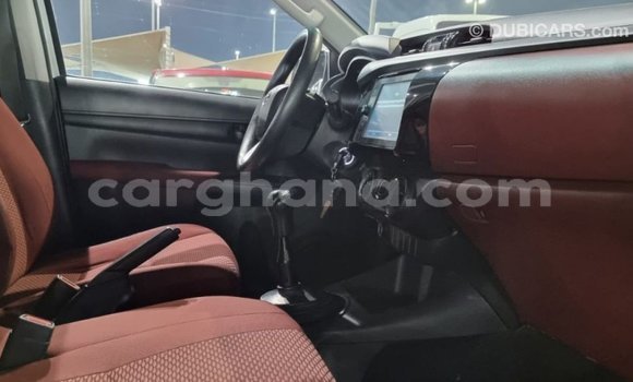 Sayi Imported Toyota Hilux White Mota in Import - Dubai a Ashanti Sayi Imported Toyota Hilux White Mota in Import - Dubai a Ashanti