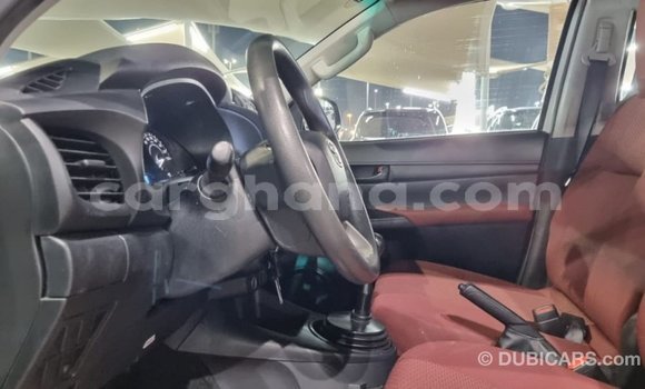 Sayi Imported Toyota Hilux White Mota in Import - Dubai a Ashanti Sayi Imported Toyota Hilux White Mota in Import - Dubai a Ashanti