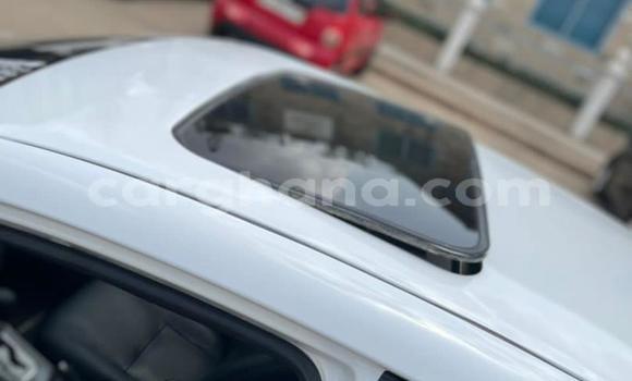 Sayi Na hannu Toyota Corolla White Mota in Accra a Greater Accra Sayi Na hannu Toyota Corolla White Mota in Accra a Greater Accra