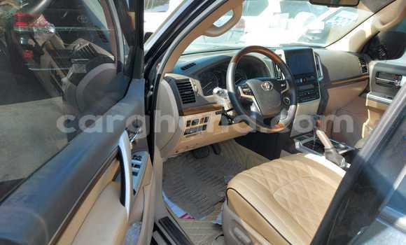 Buy Used Toyota Land Cruiser Black Car in Accra in Greater Accra Buy Used Toyota Land Cruiser Black Car in Accra in Greater Accra