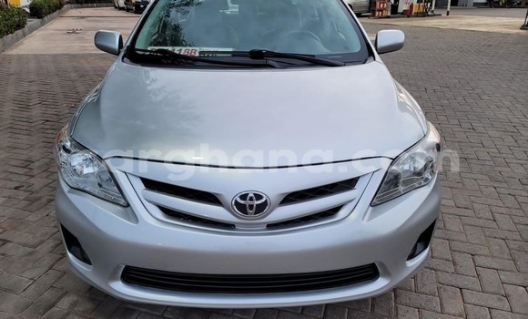 Ra Àlòkù Toyota Corolla Silver Ọkọ̀ in Accra ni Greater Accra
