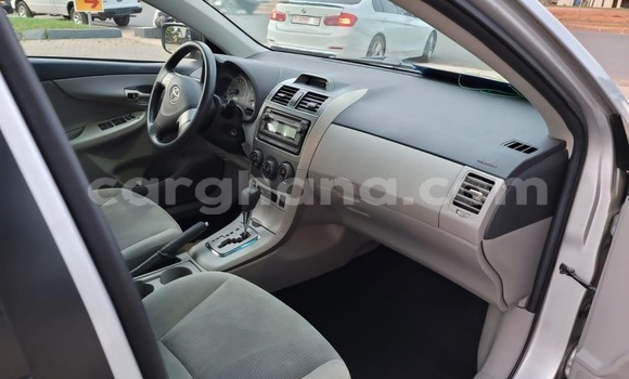 Sayi Na hannu Toyota Corolla Azurfa Mota in Accra a Greater Accra Sayi Na hannu Toyota Corolla Azurfa Mota in Accra a Greater Accra