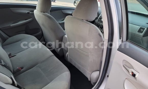 Sayi Na hannu Toyota Corolla Azurfa Mota in Accra a Greater Accra Sayi Na hannu Toyota Corolla Azurfa Mota in Accra a Greater Accra