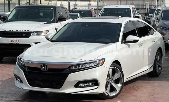 Ra Àlòkù Honda Accord funfun Ọkọ̀ in Accra ni Greater Accra