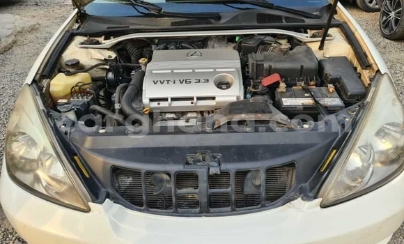 Sayi Na hannu Lexus ES White Mota in Accra a Greater Accra Sayi Na hannu Lexus ES White Mota in Accra a Greater Accra