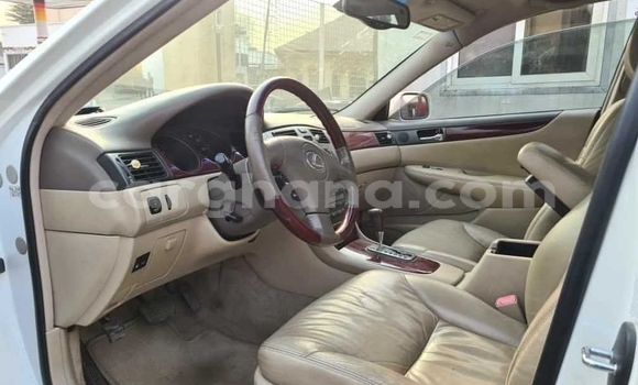 Sayi Na hannu Lexus ES White Mota in Accra a Greater Accra Sayi Na hannu Lexus ES White Mota in Accra a Greater Accra