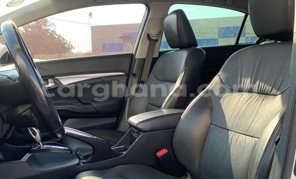 Sayi Na hannu Honda Civic White Mota in Accra a Greater Accra Sayi Na hannu Honda Civic White Mota in Accra a Greater Accra