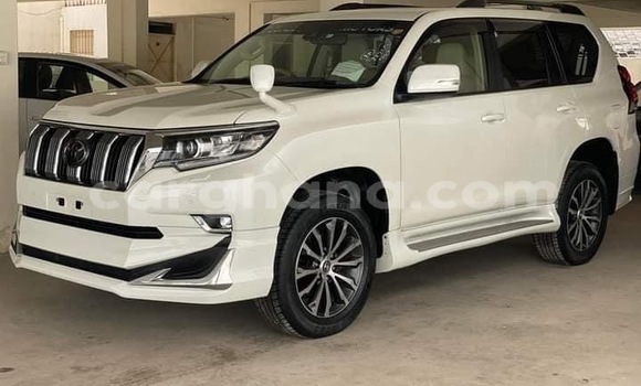 Sayi Na hannu Toyota Land Cruiser Prado White Mota in Accra a Greater Accra