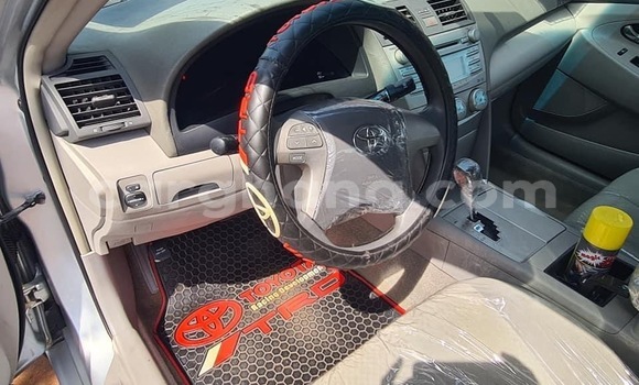 Sayi Na hannu Toyota Camry Azurfa Mota in Accra a Greater Accra Sayi Na hannu Toyota Camry Azurfa Mota in Accra a Greater Accra