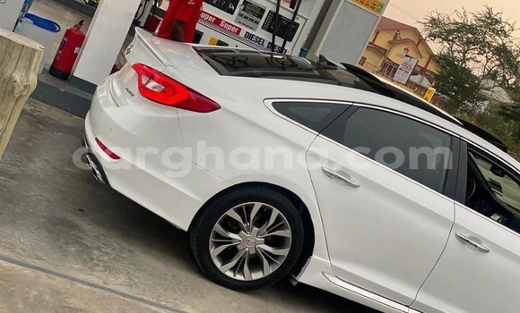 Sayi Na hannu Hyundai Sonata White Mota in Accra a Greater Accra Sayi Na hannu Hyundai Sonata White Mota in Accra a Greater Accra