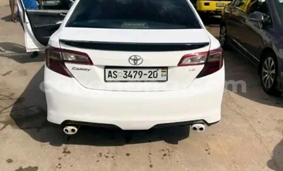 Buy Used Toyota Camry White Car in Accra in Greater Accra