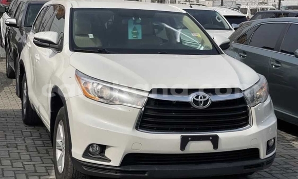 Buy Used Toyota Highlander White Car in Accra in Greater Accra