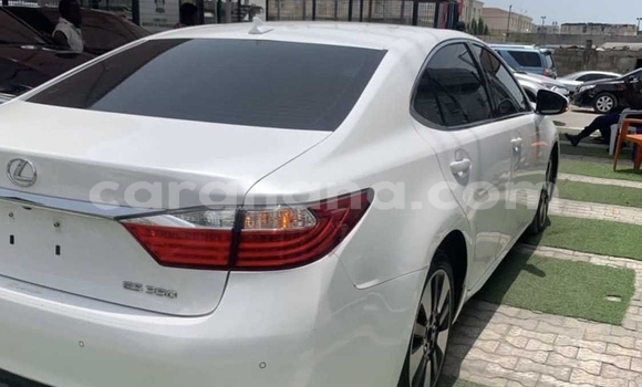 Buy Used Lexus ES White Car in Accra in Greater Accra Buy Used Lexus ES White Car in Accra in Greater Accra