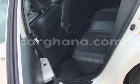 Sayi Na hannu Toyota Camry White Mota in Accra a Greater Accra Sayi Na hannu Toyota Camry White Mota in Accra a Greater Accra