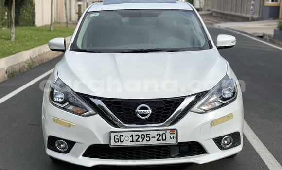Ra Àlòkù Nissan Sentra funfun Ọkọ̀ in Accra ni Greater Accra Ra Àlòkù Nissan Sentra funfun Ọkọ̀ in Accra ni Greater Accra