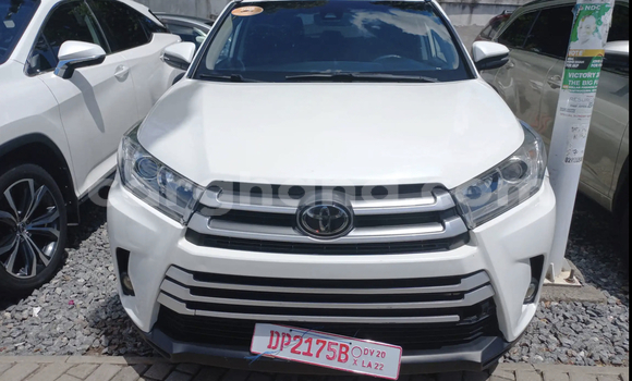 Sayi Na hannu Toyota Highlander White Mota in Accra a Greater Accra Sayi Na hannu Toyota Highlander White Mota in Accra a Greater Accra