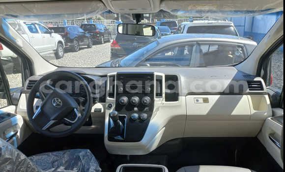 Buy Used Toyota Hiace White Car in Accra in Greater Accra Buy Used Toyota Hiace White Car in Accra in Greater Accra