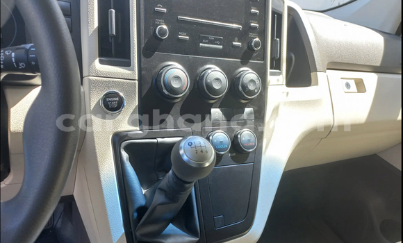 Buy Used Toyota Hiace White Car in Accra in Greater Accra Buy Used Toyota Hiace White Car in Accra in Greater Accra
