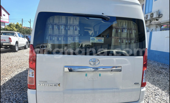 Buy Used Toyota Hiace White Car in Accra in Greater Accra Buy Used Toyota Hiace White Car in Accra in Greater Accra