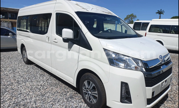 Buy Used Toyota Hiace White Car in Accra in Greater Accra Buy Used Toyota Hiace White Car in Accra in Greater Accra