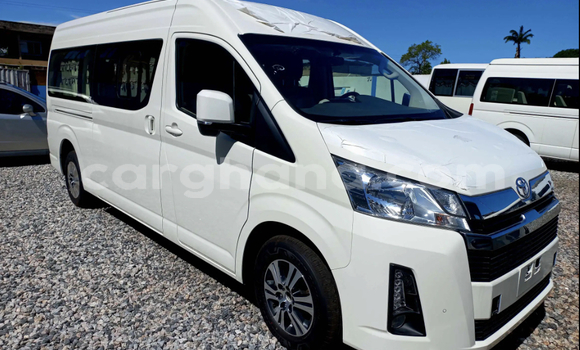 Buy Used Toyota Hiace White Car in Accra in Greater Accra Buy Used Toyota Hiace White Car in Accra in Greater Accra