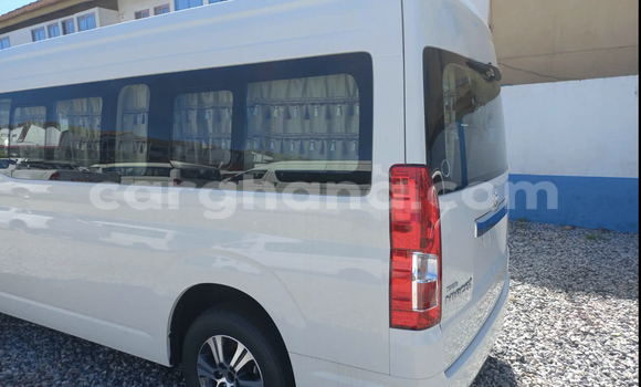 Buy Used Toyota Hiace White Car in Accra in Greater Accra Buy Used Toyota Hiace White Car in Accra in Greater Accra