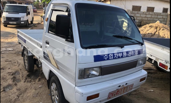 Ra Àlòkù Daewoo LeMans funfun Ọkọ̀ in Accra ni Greater Accra