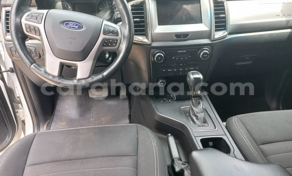 Ra Àlòkù Ford Ranger funfun Ọkọ̀ in Accra ni Greater Accra Ra Àlòkù Ford Ranger funfun Ọkọ̀ in Accra ni Greater Accra
