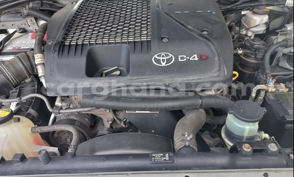 Sayi Na hannu Toyota Hilux White Mota in Accra a Greater Accra Sayi Na hannu Toyota Hilux White Mota in Accra a Greater Accra