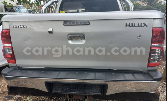 Sayi Na hannu Toyota Hilux White Mota in Accra a Greater Accra Sayi Na hannu Toyota Hilux White Mota in Accra a Greater Accra
