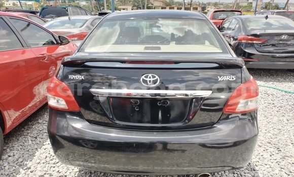 Sayi Na hannu Toyota Yaris Black Mota in Accra a Greater Accra