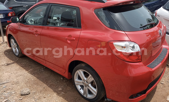 Ra Àlòkù Toyota Matrix Red Ọkọ̀ in Accra ni Greater Accra