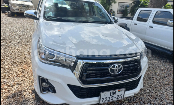 Buy Used Toyota Hilux White Car in Accra in Greater Accra Buy Used Toyota Hilux White Car in Accra in Greater Accra