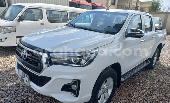 Buy Used Toyota Hilux White Car in Accra in Greater Accra Buy Used Toyota Hilux White Car in Accra in Greater Accra