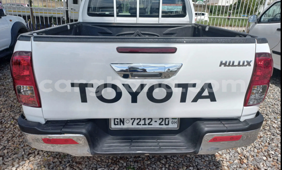 Buy Used Toyota Hilux White Car in Accra in Greater Accra Buy Used Toyota Hilux White Car in Accra in Greater Accra