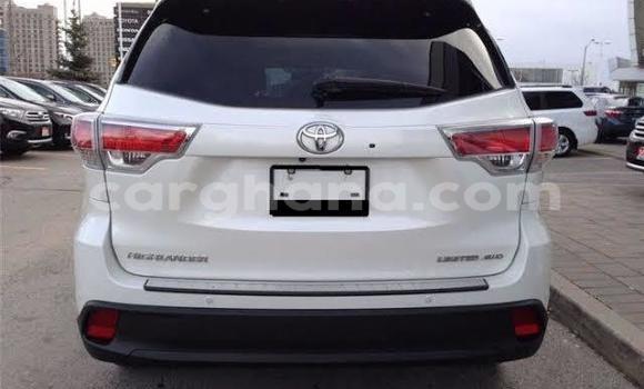 Buy New Toyota Blade White Car in Accra in Greater Accra Buy New Toyota Blade White Car in Accra in Greater Accra