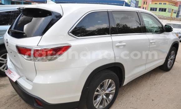 Buy New Toyota Blade White Car in Accra in Greater Accra Buy New Toyota Blade White Car in Accra in Greater Accra