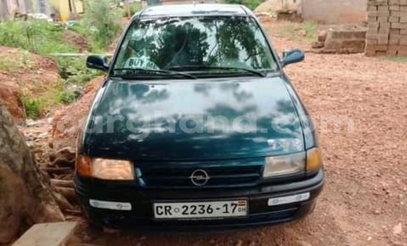 Sayi Na hannu Opel Astra Green Mota in Accra a Greater Accra