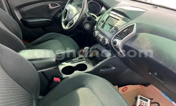 Buy Used Hyundai Tucson White Car in Accra in Greater Accra Buy Used Hyundai Tucson White Car in Accra in Greater Accra