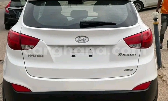 Buy Used Hyundai Tucson White Car in Accra in Greater Accra Buy Used Hyundai Tucson White Car in Accra in Greater Accra