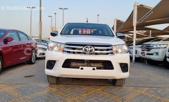 Ra Imported Toyota Hilux funfun Ọkọ̀ in Import - Dubai ni Ashanti Ra Imported Toyota Hilux funfun Ọkọ̀ in Import - Dubai ni Ashanti