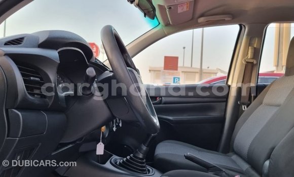 Ra Imported Toyota Hilux funfun Ọkọ̀ in Import - Dubai ni Ashanti Ra Imported Toyota Hilux funfun Ọkọ̀ in Import - Dubai ni Ashanti